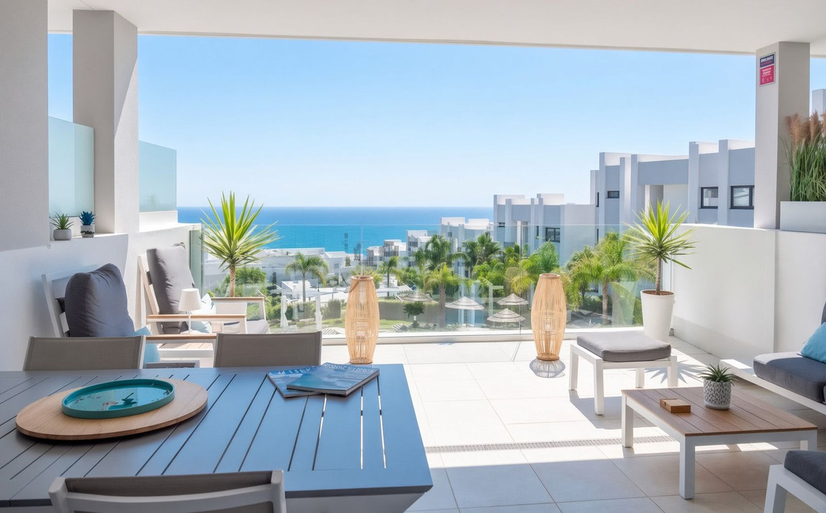 2 Bed Apartment for sale in La Duquesa Costa Del Sol, Málaga, Spain