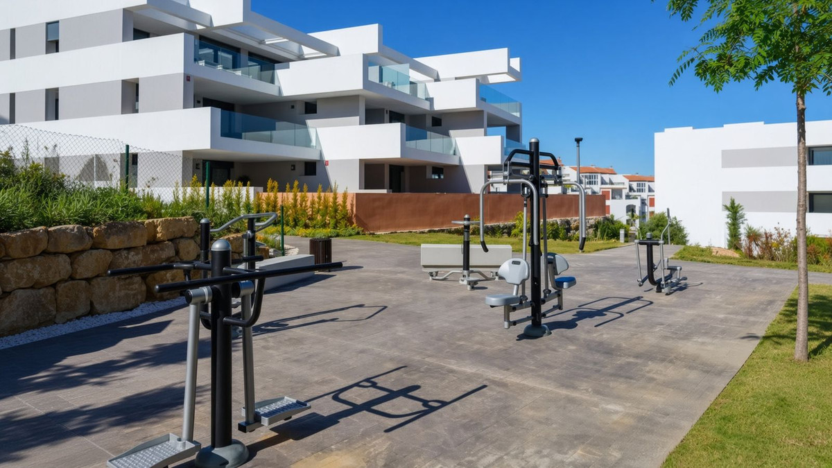 2 Bed Apartment for sale in La Duquesa Costa Del Sol, Málaga, Spain
