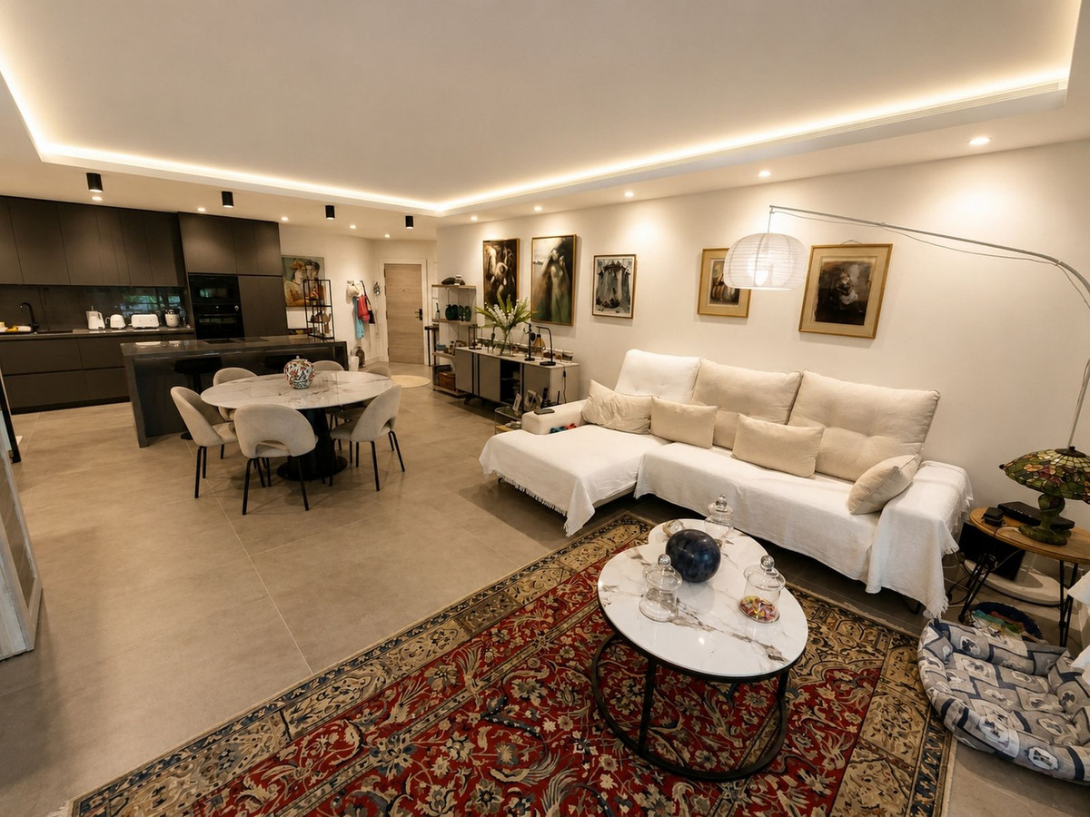 Se vende Apartamento Planta Media de 2 dormitorios en Costa Del Sol, Málaga, España