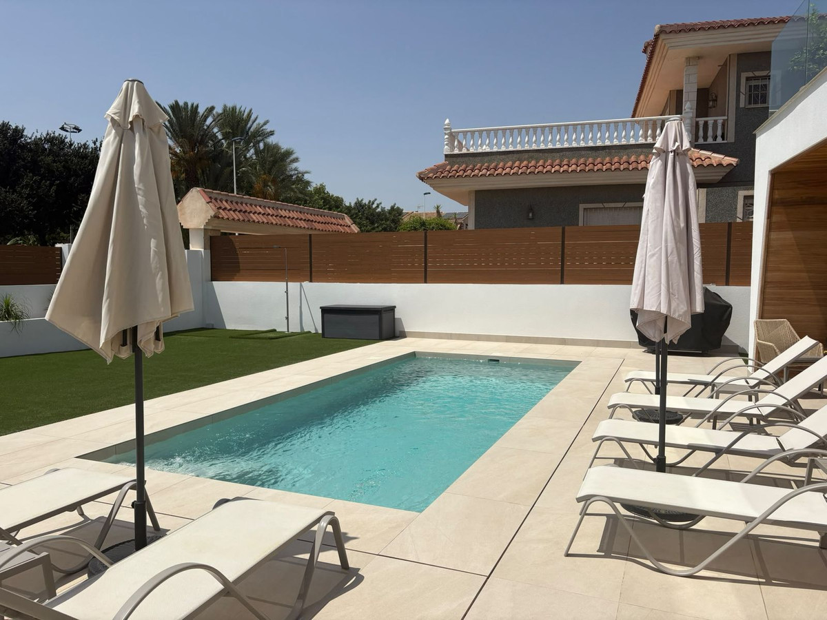 4 Bed Townhouse for sale in Los Altos Costa Blanca, Alicante, Spain