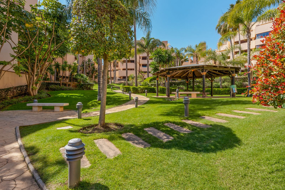 Se vende Apartamento Planta Baja de 2 dormitorios en Costa Del Sol, Málaga, España