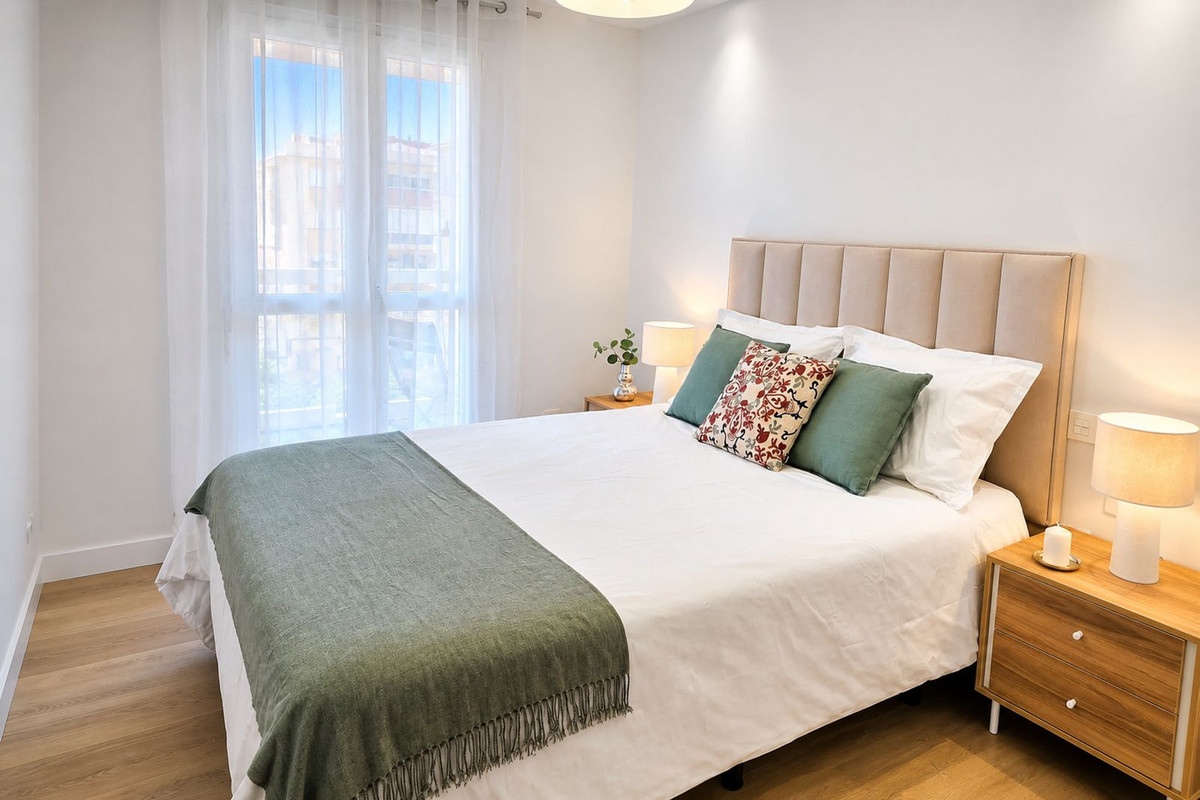 Se vende Apartamento Planta Media de 2 dormitorios en Costa Del Sol, Málaga, España