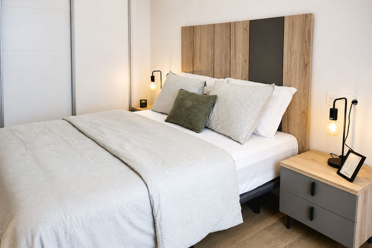 Se vende Apartamento Planta Media de 2 dormitorios en Costa Del Sol, Málaga, España