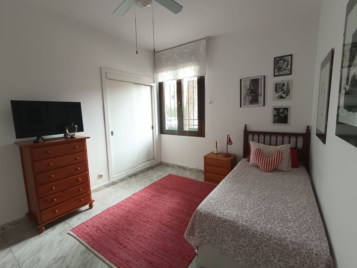 Se vende Apartamento Planta Baja de 4 dormitorios en Costa Del Sol, Málaga, España