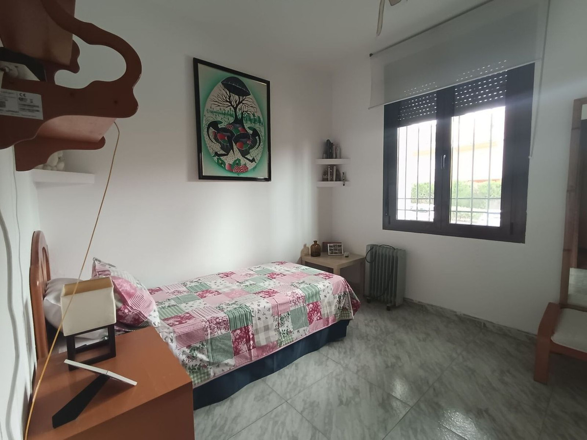 Se vende Apartamento Planta Baja de 4 dormitorios en Costa Del Sol, Málaga, España