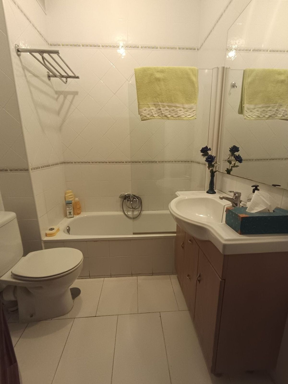Se vende Apartamento Planta Baja de 4 dormitorios en Costa Del Sol, Málaga, España
