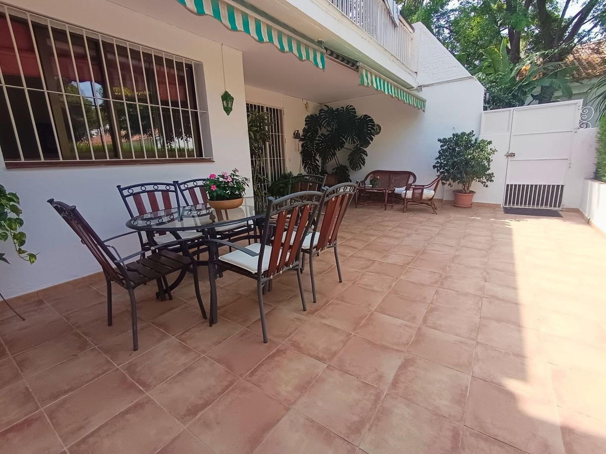 Se vende Apartamento Planta Baja de 4 dormitorios en Costa Del Sol, Málaga, España