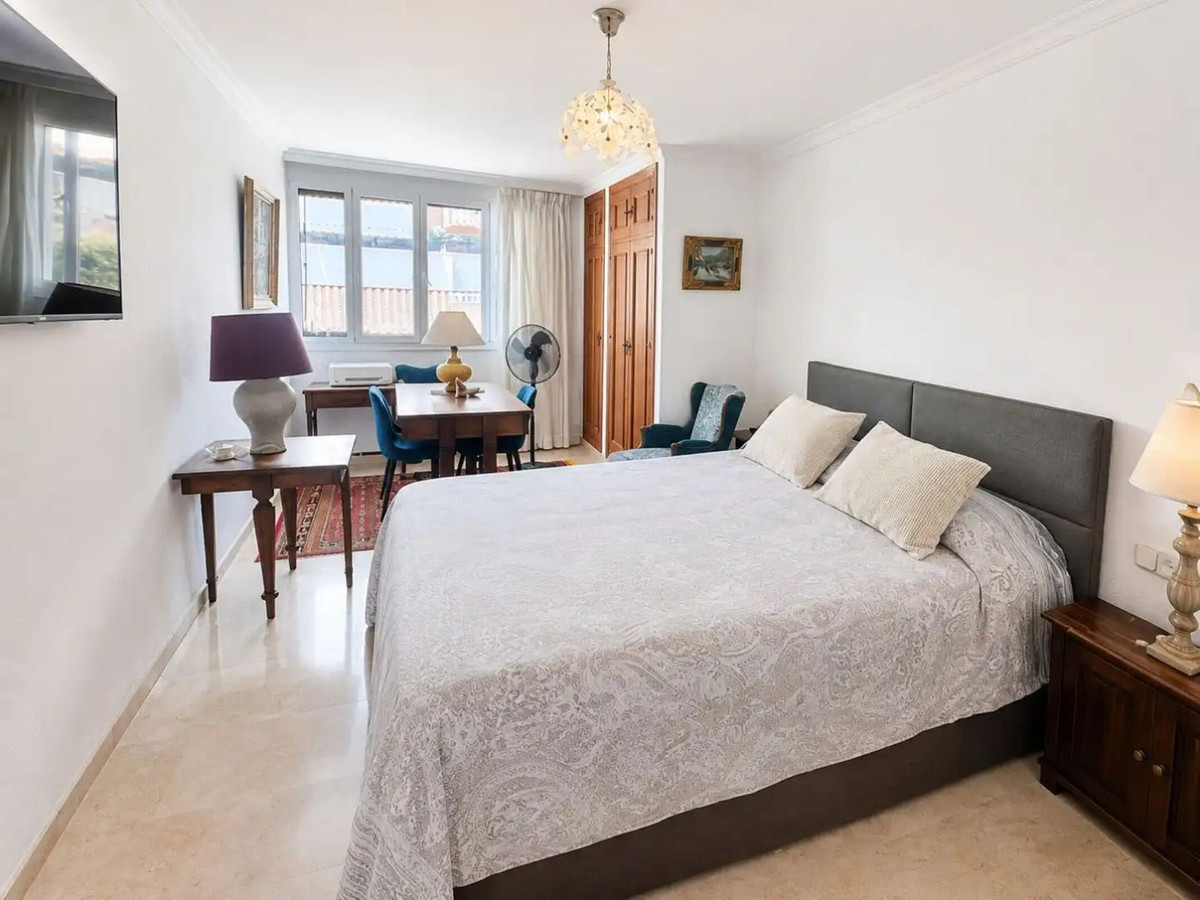 3 Bed Apartment for sale in Marbella Costa Del Sol, Málaga, Spain