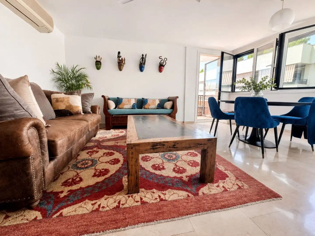 3 Bed Apartment for sale in Marbella Costa Del Sol, Málaga, Spain