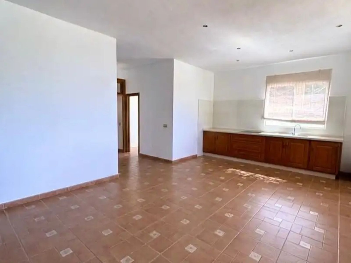 Se vende Finca - Cortijo de 3 dormitorios en Costa Del Sol, Málaga, España