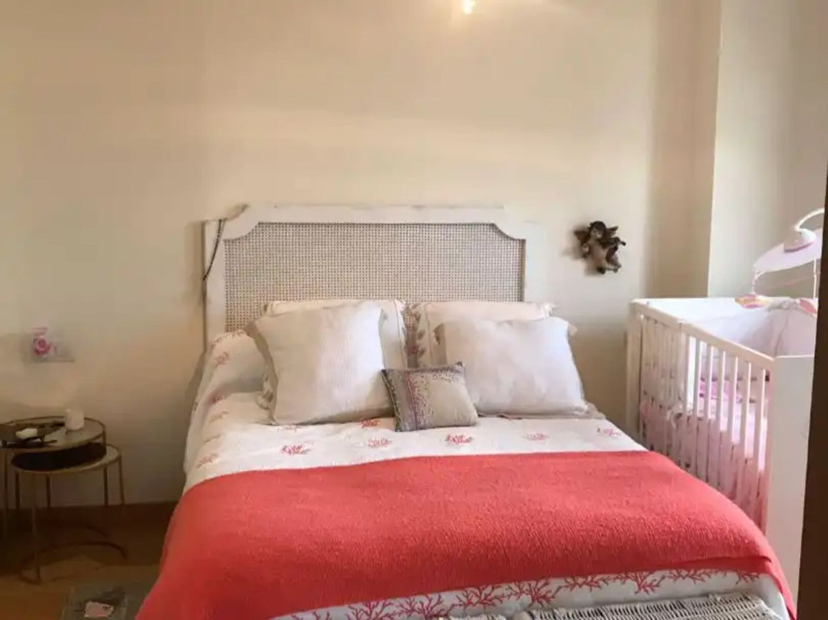 Se vende Apartamento Planta Media de 3 dormitorios en Costa Del Sol, Málaga, España
