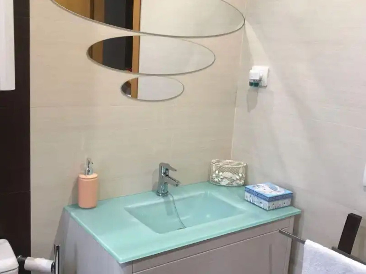 Se vende Apartamento Planta Media de 3 dormitorios en Costa Del Sol, Málaga, España