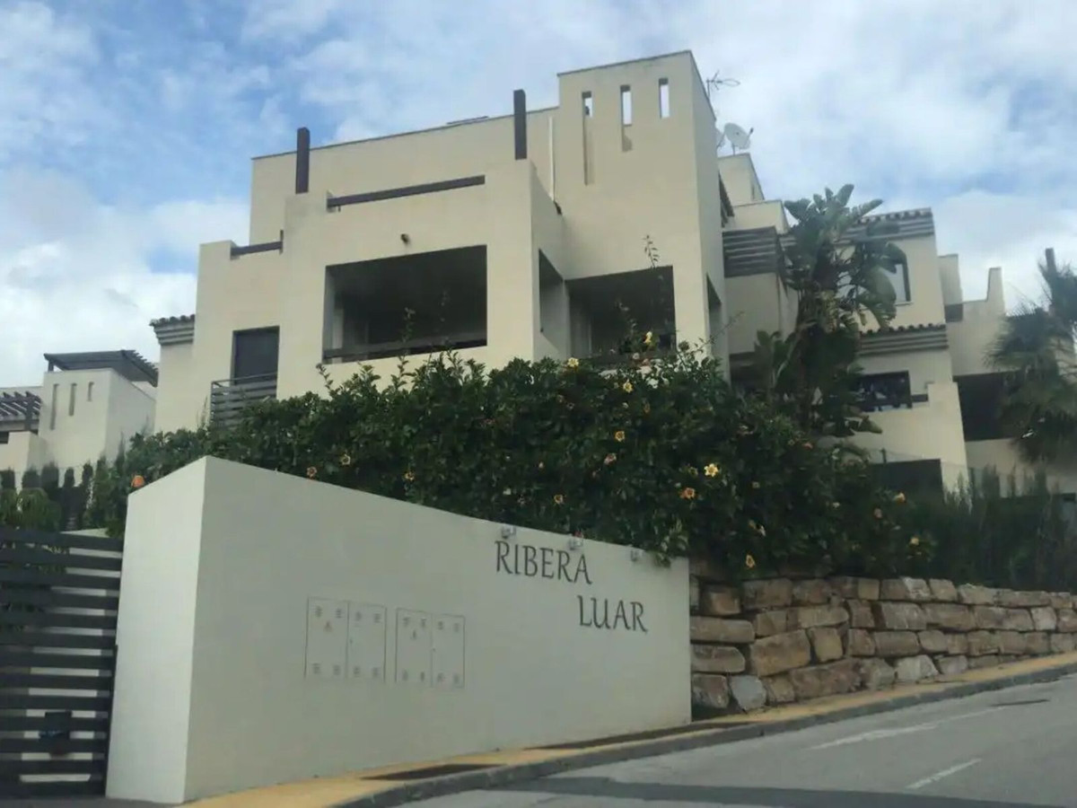 Se vende Apartamento Planta Media de 3 dormitorios en Costa Del Sol, Málaga, España