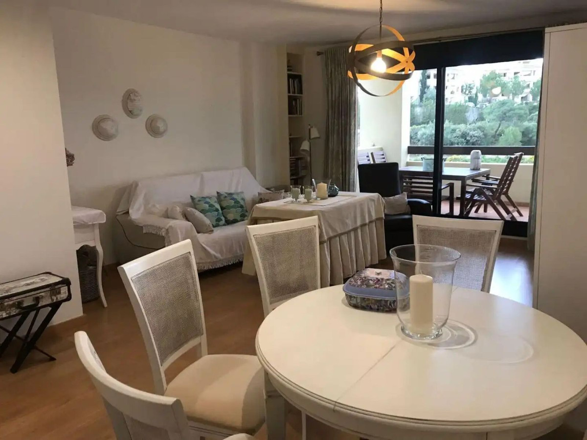 Se vende Apartamento Planta Media de 3 dormitorios en Costa Del Sol, Málaga, España