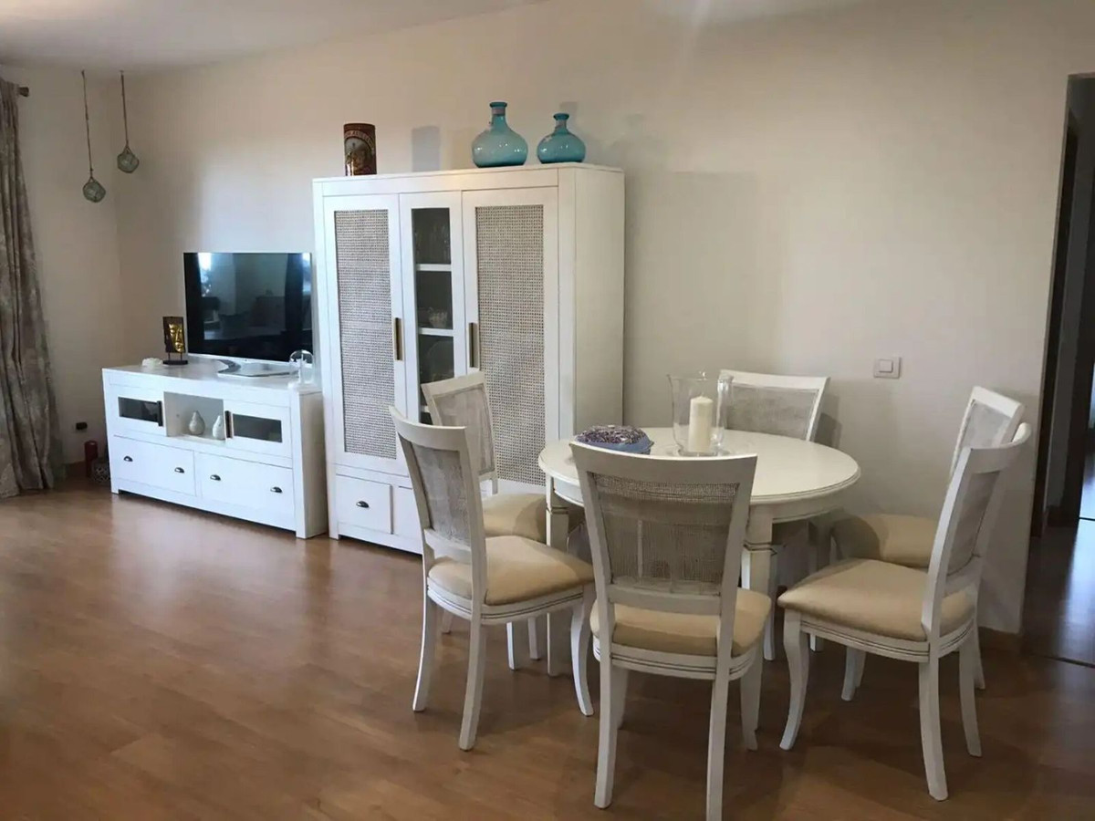 Se vende Apartamento Planta Media de 3 dormitorios en Costa Del Sol, Málaga, España