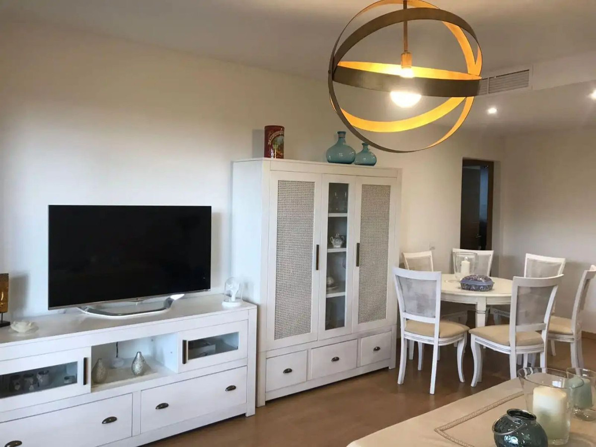 Se vende Apartamento Planta Media de 3 dormitorios en Costa Del Sol, Málaga, España