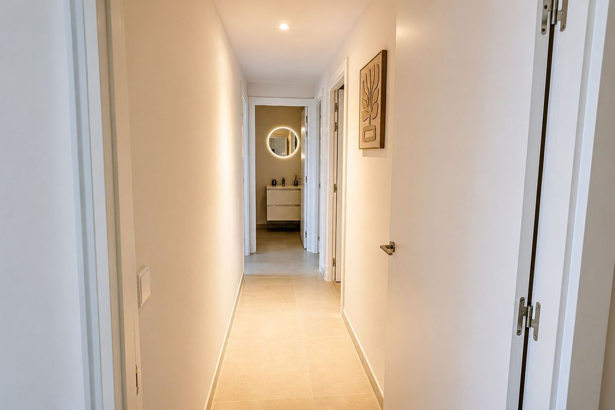 Se vende Apartamento Planta Media de 3 dormitorios en Costa Del Sol, Málaga, España