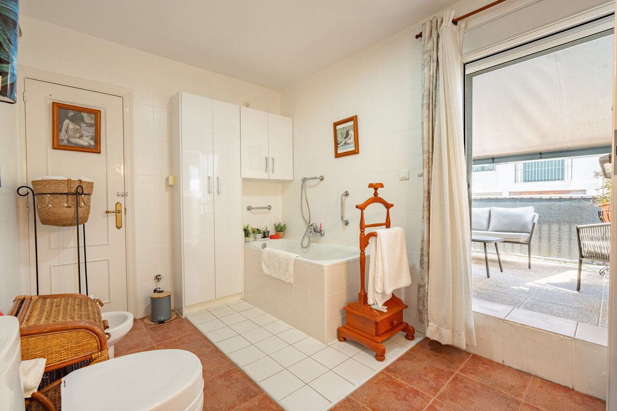 Se vende Adosada de 4 dormitorios en Costa Del Sol, Málaga, España