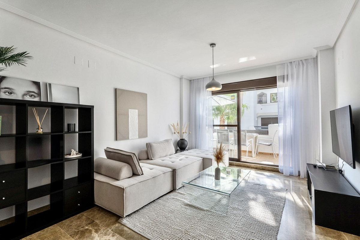 2 Bed Apartment for sale in Selwo Costa Del Sol, Málaga, Spain