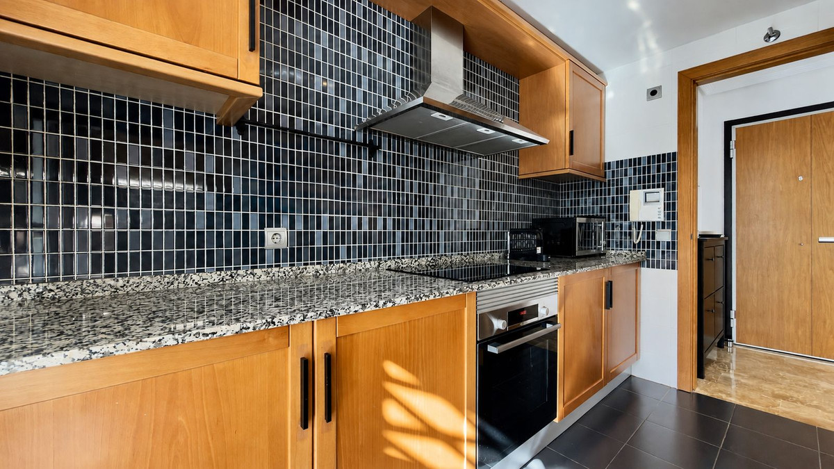 2 Bed Apartment for sale in Selwo Costa Del Sol, Málaga, Spain