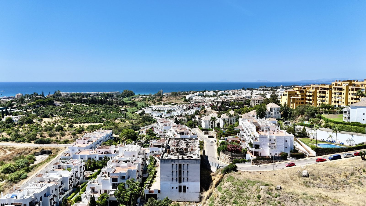 2 Bed Apartment for sale in Selwo Costa Del Sol, Málaga, Spain