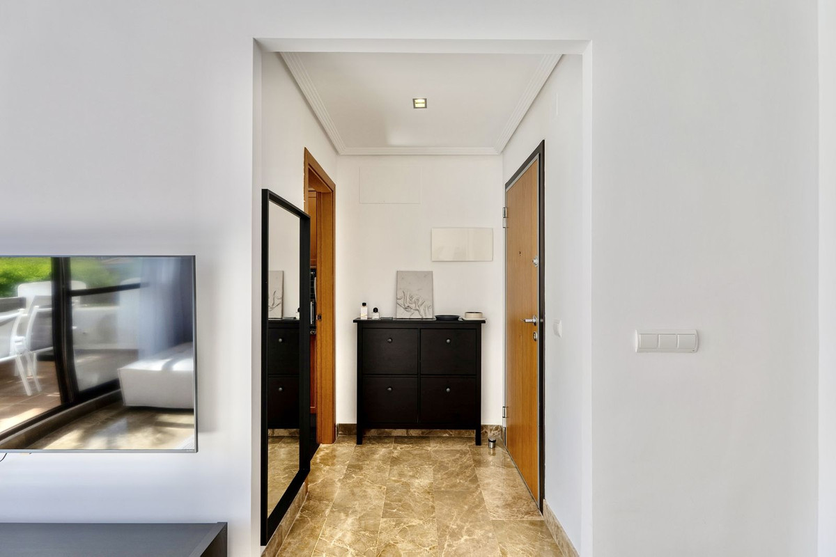 2 Bed Apartment for sale in Selwo Costa Del Sol, Málaga, Spain