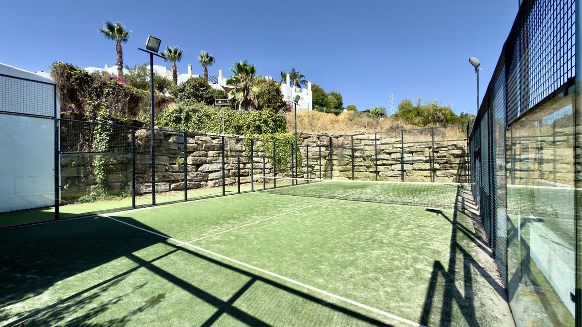 2 Bed Apartment for sale in Selwo Costa Del Sol, Málaga, Spain