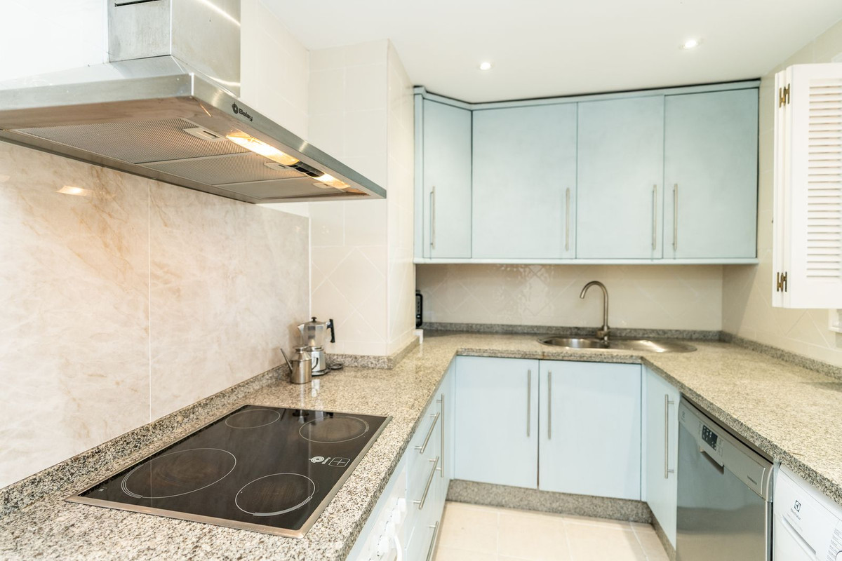 1 Bed Apartment for sale in Elviria Costa Del Sol, Málaga, Spain