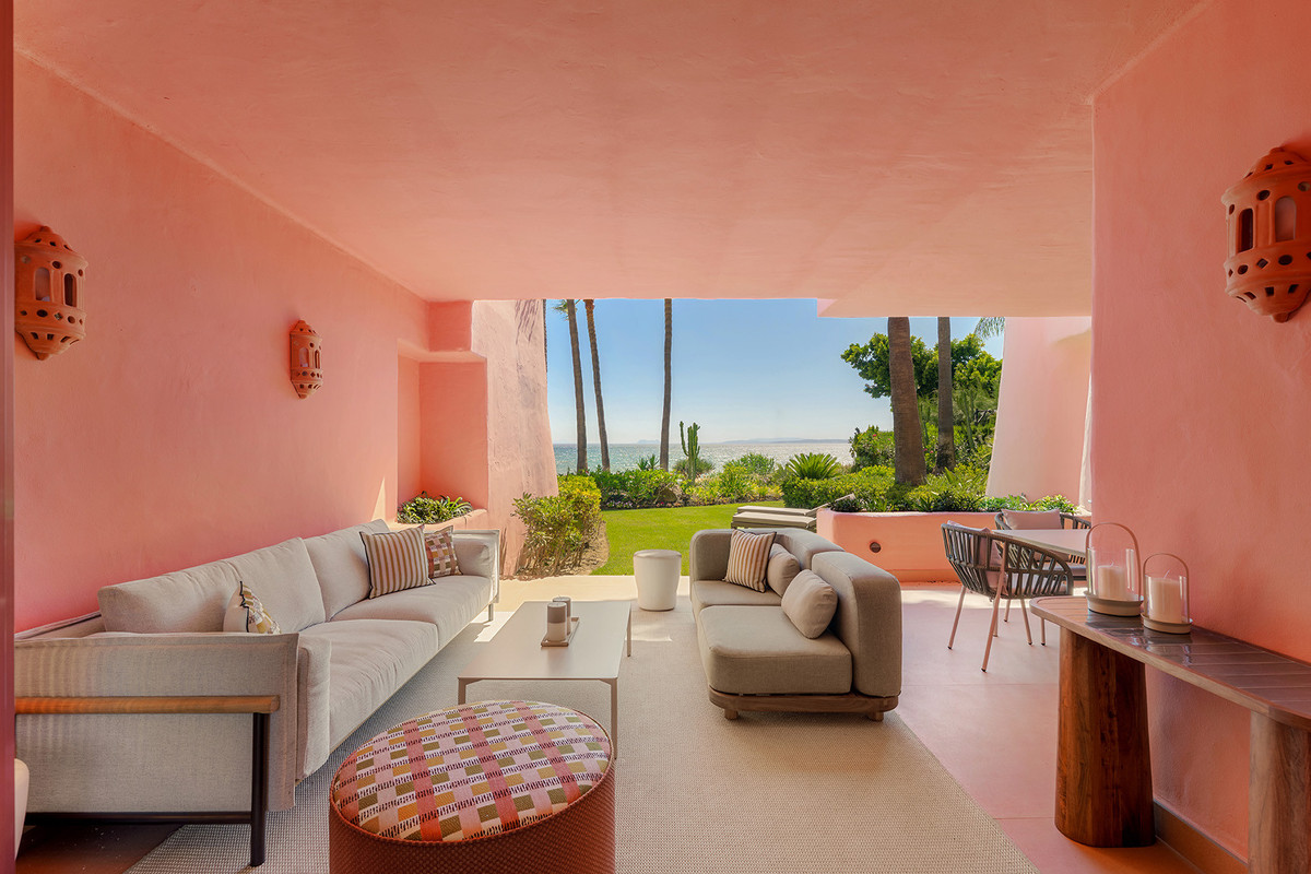 3 Bed Apartment for sale in Estepona Costa Del Sol, Málaga, Spain