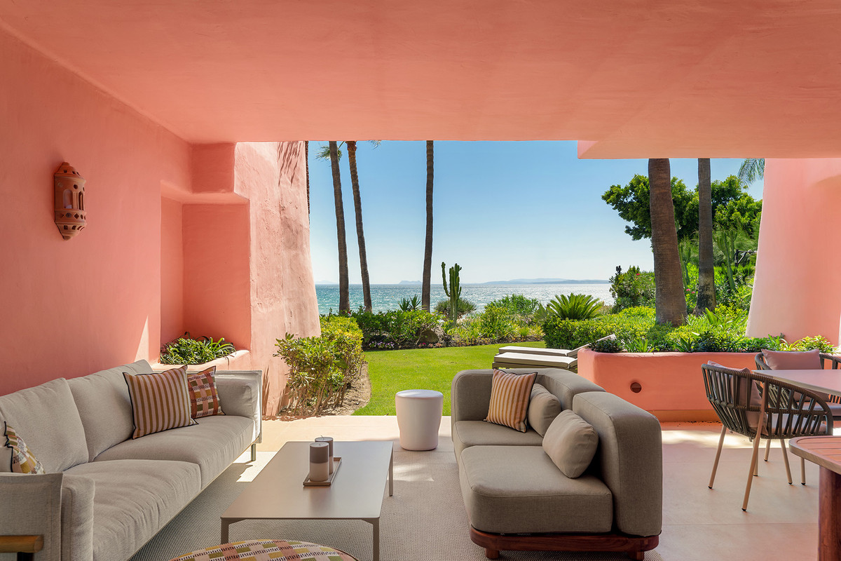 3 Bed Apartment for sale in Estepona Costa Del Sol, Málaga, Spain