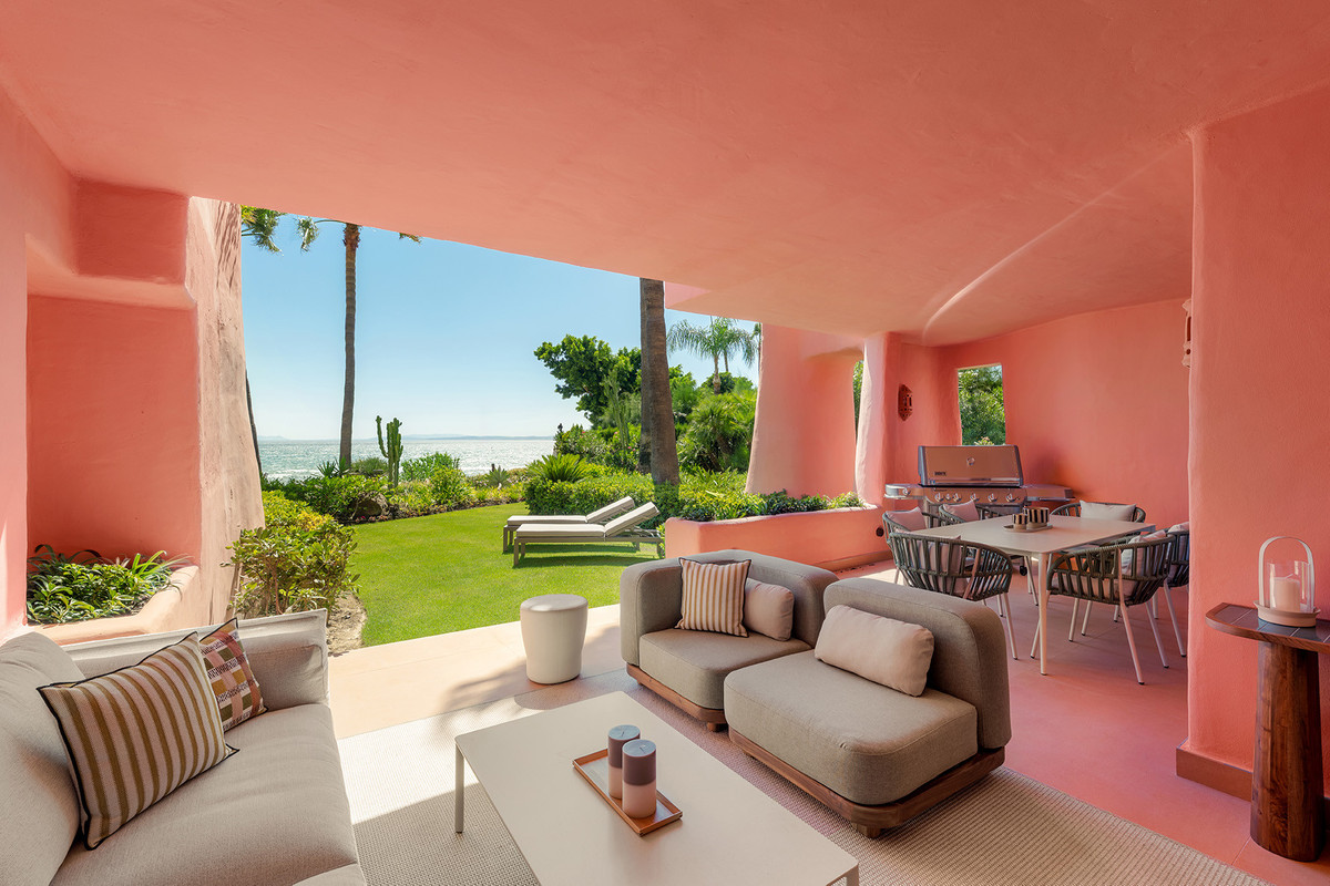 3 Bed Apartment for sale in Estepona Costa Del Sol, Málaga, Spain