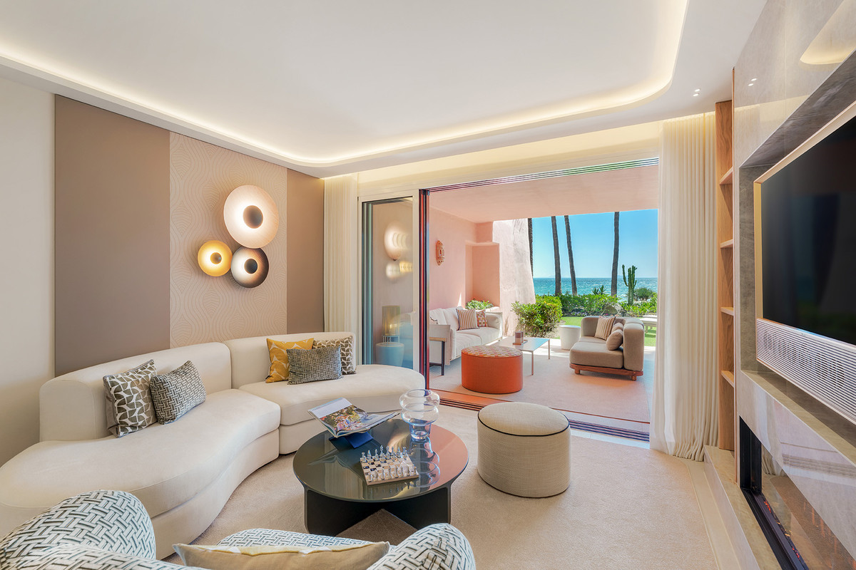 3 Bed Apartment for sale in Estepona Costa Del Sol, Málaga, Spain