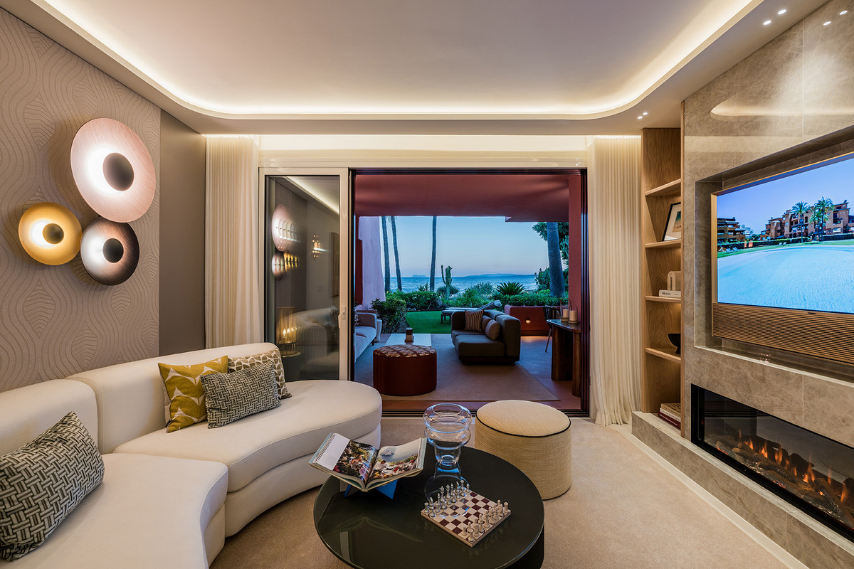 3 Bed Apartment for sale in Estepona Costa Del Sol, Málaga, Spain