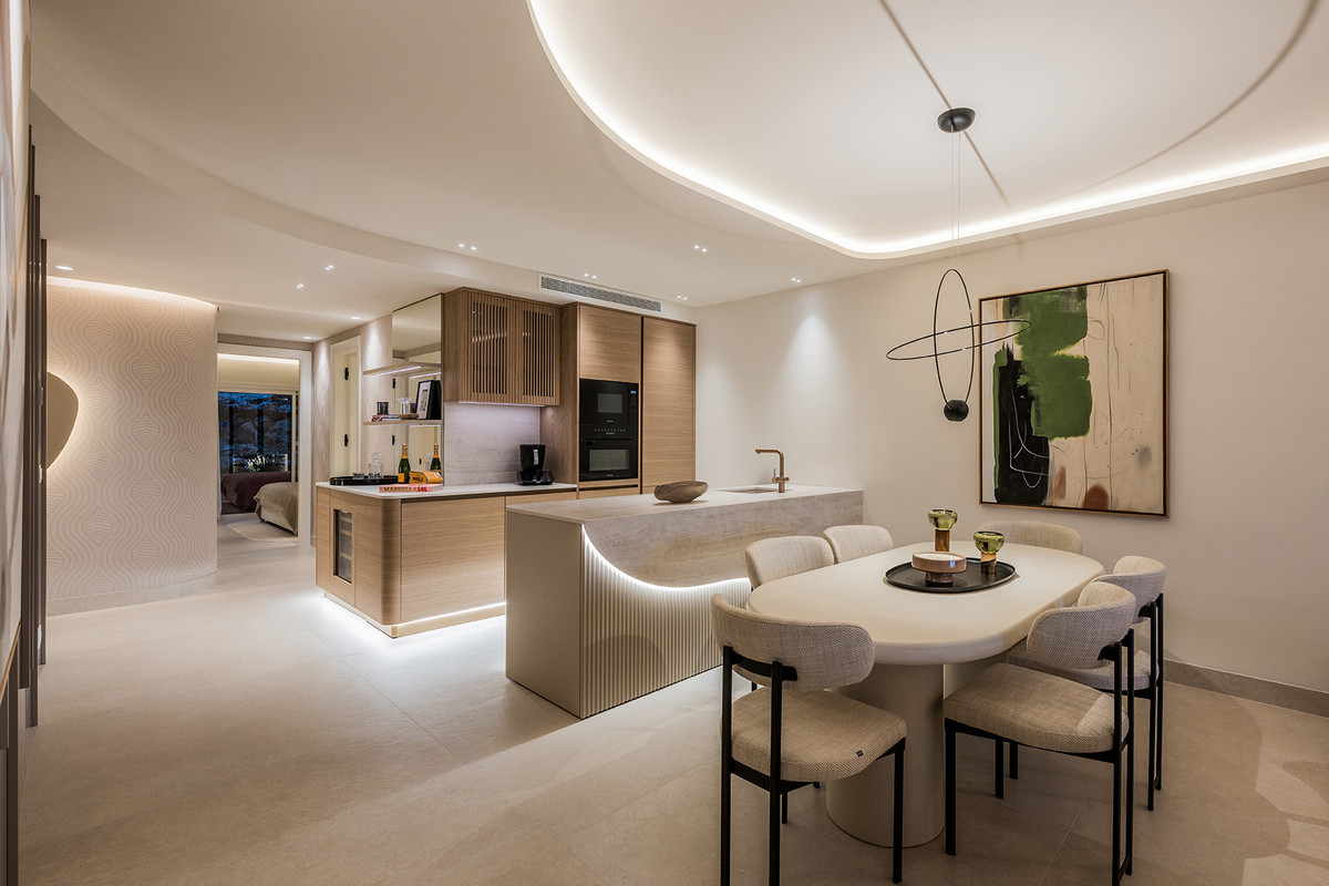 3 Bed Apartment for sale in Estepona Costa Del Sol, Málaga, Spain