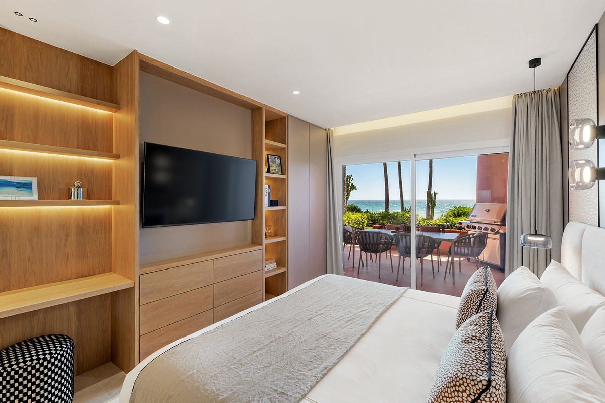 3 Bed Apartment for sale in Estepona Costa Del Sol, Málaga, Spain