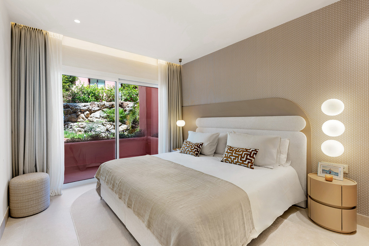 3 Bed Apartment for sale in Estepona Costa Del Sol, Málaga, Spain