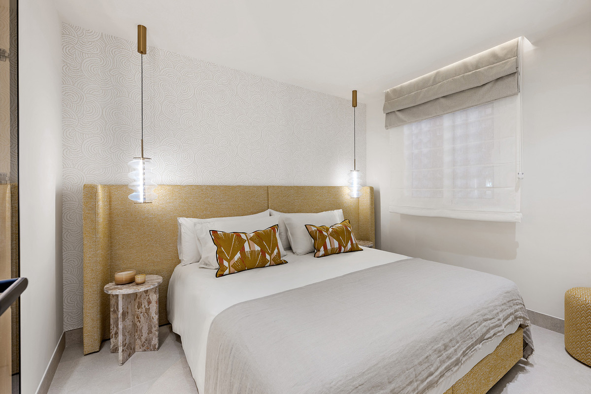 3 Bed Apartment for sale in Estepona Costa Del Sol, Málaga, Spain