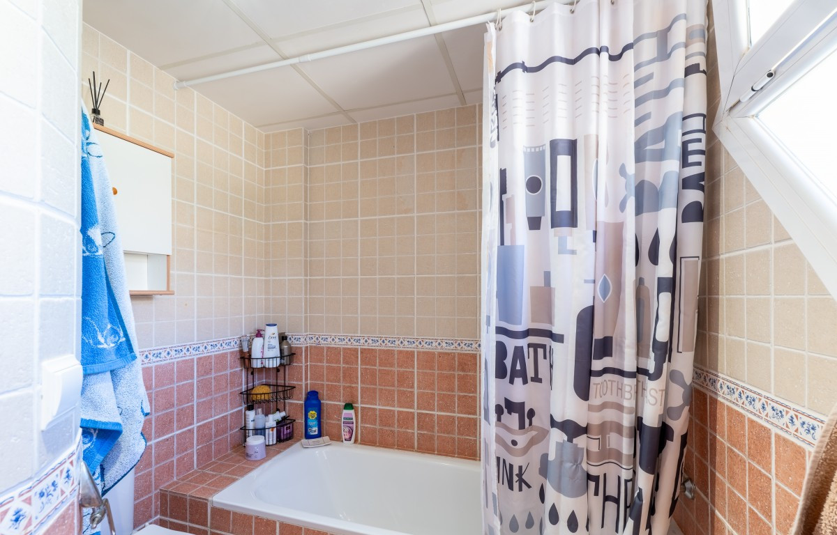 Se vende Adosada de 6 dormitorios en Costa Blanca, Alicante, España