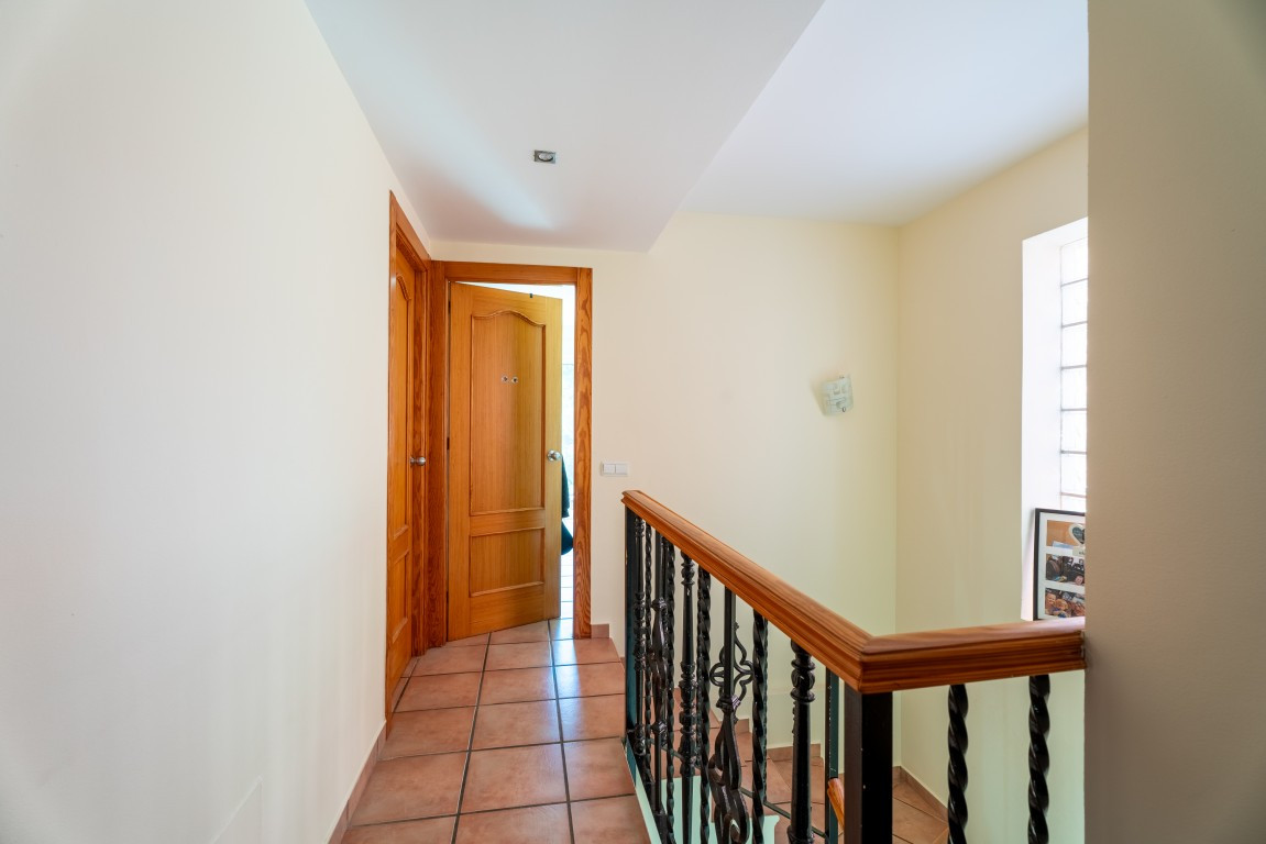 Se vende Adosada de 6 dormitorios en Costa Blanca, Alicante, España