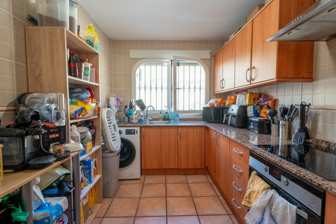 Se vende Adosada de 6 dormitorios en Costa Blanca, Alicante, España