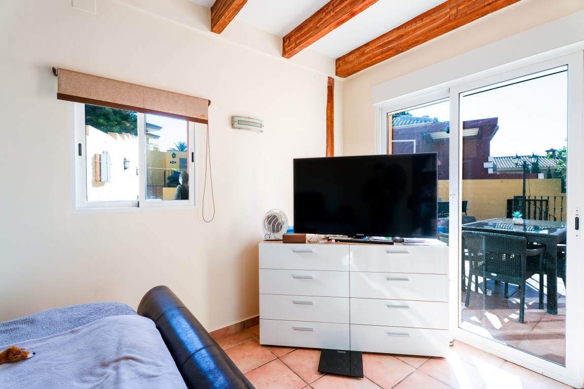 Se vende Adosada de 6 dormitorios en Costa Blanca, Alicante, España