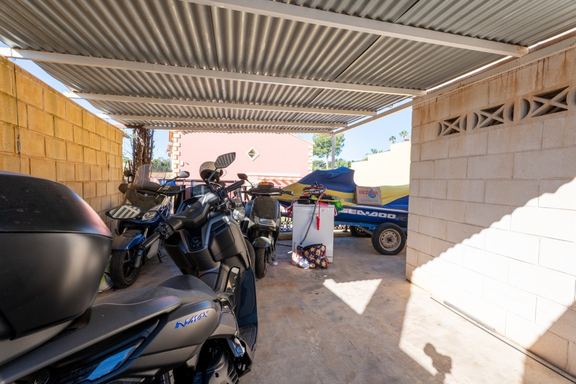 Se vende Adosada de 6 dormitorios en Costa Blanca, Alicante, España