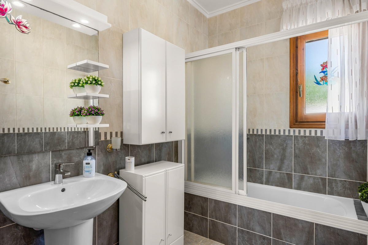 5 Bed Townhouse for sale in Ciudad Quesada Costa Blanca, Alicante, Spain