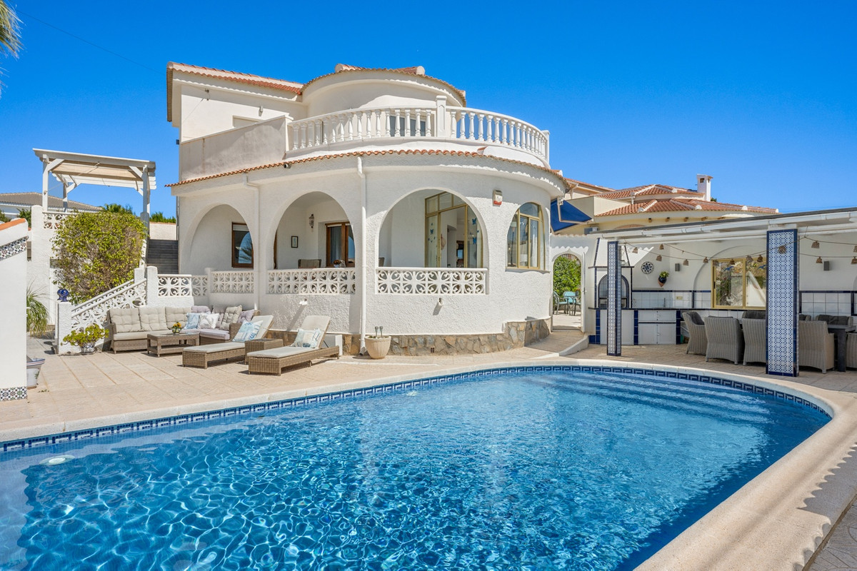 5 Bed Townhouse for sale in Ciudad Quesada Costa Blanca, Alicante, Spain