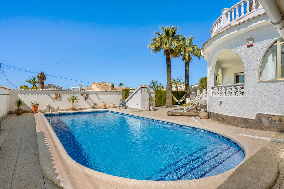 5 Bed Townhouse for sale in Ciudad Quesada Costa Blanca, Alicante, Spain