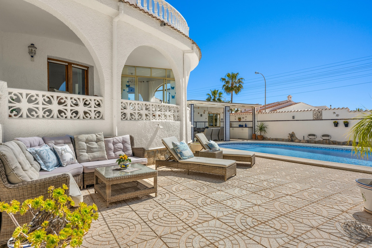 5 Bed Townhouse for sale in Ciudad Quesada Costa Blanca, Alicante, Spain