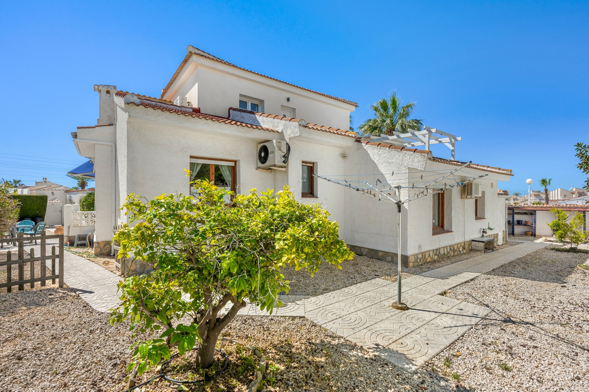 5 Bed Townhouse for sale in Ciudad Quesada Costa Blanca, Alicante, Spain