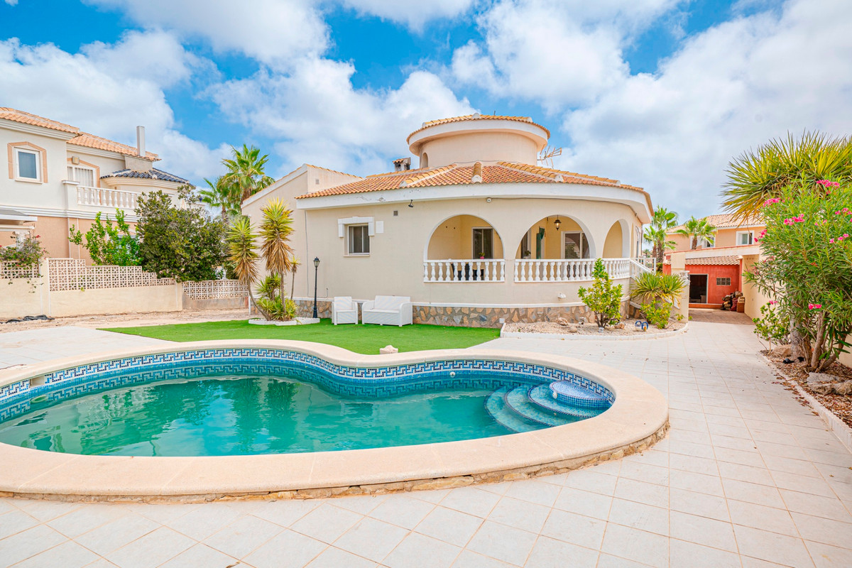 3 Bed Townhouse for sale in Ciudad Quesada Costa Blanca, Alicante, Spain