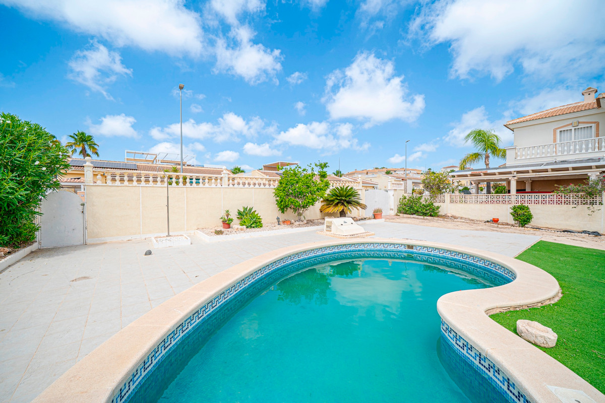 3 Bed Townhouse for sale in Ciudad Quesada Costa Blanca, Alicante, Spain