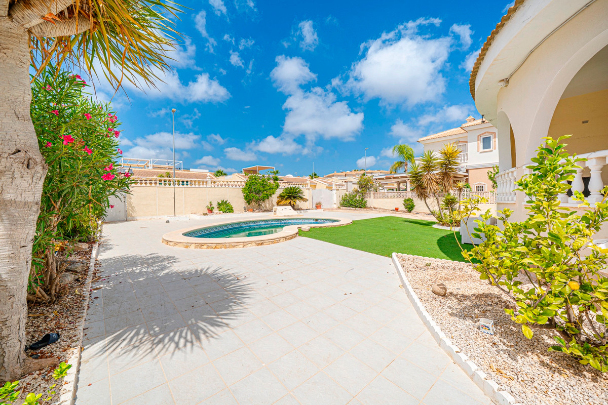 3 Bed Townhouse for sale in Ciudad Quesada Costa Blanca, Alicante, Spain